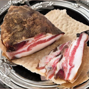 Guanciale con pepe nero